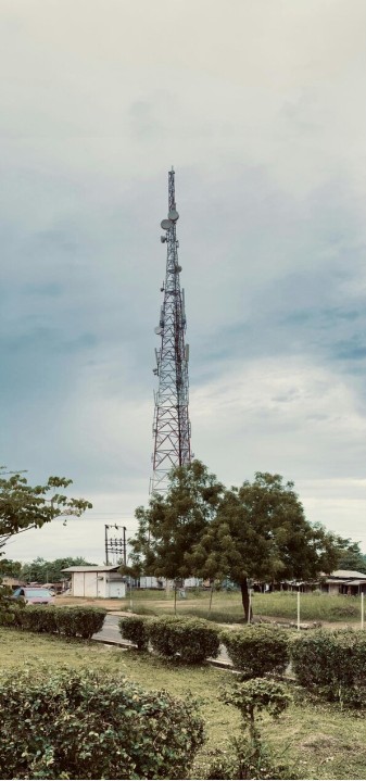 Dispositivo 5G y antena